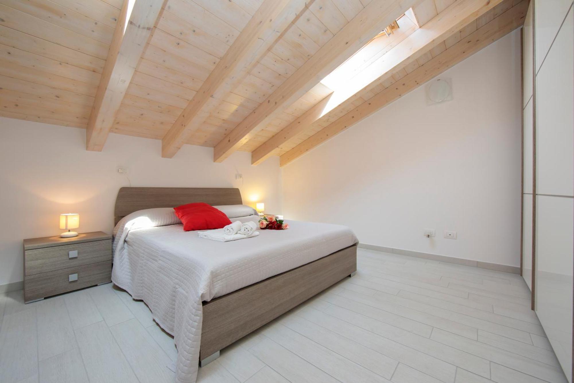 Silver Lake Apartment - Happy Rentals Анджера Екстер'єр фото