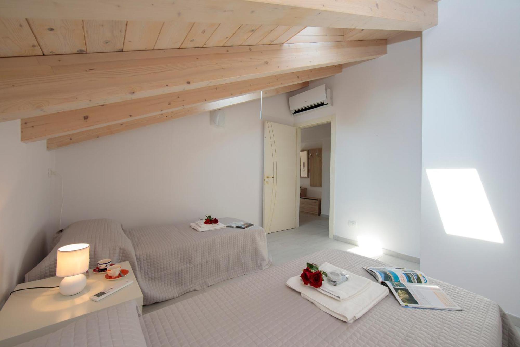 Silver Lake Apartment - Happy Rentals Анджера Екстер'єр фото