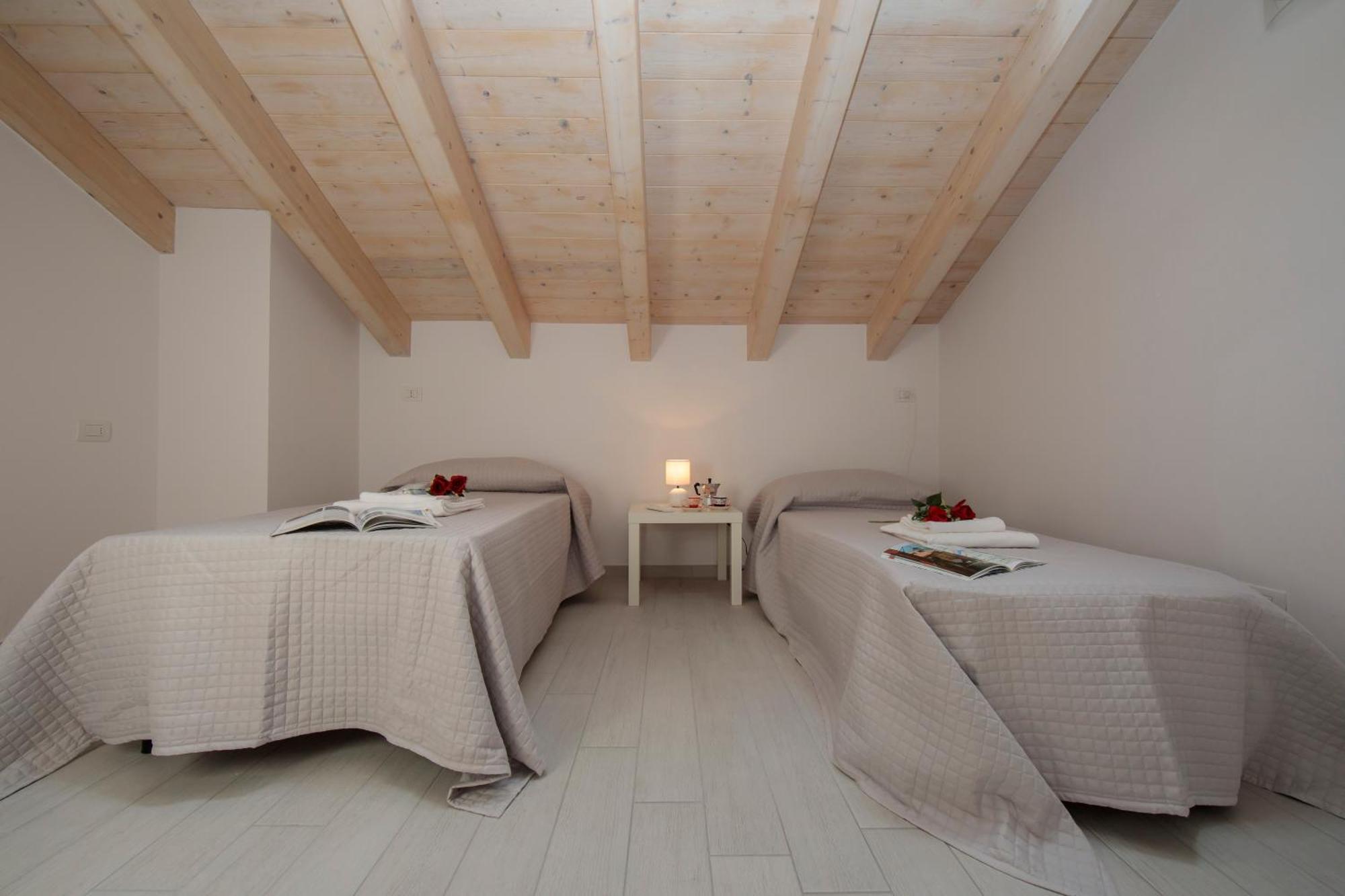 Silver Lake Apartment - Happy Rentals Анджера Екстер'єр фото